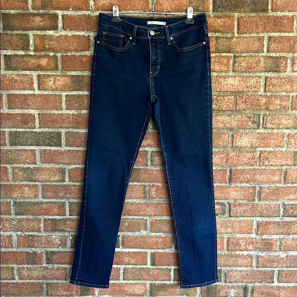 Levi's Women's Skinny Jeans in Dark Indigo